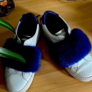 Givenchy Paris sneakers 🍒🍒